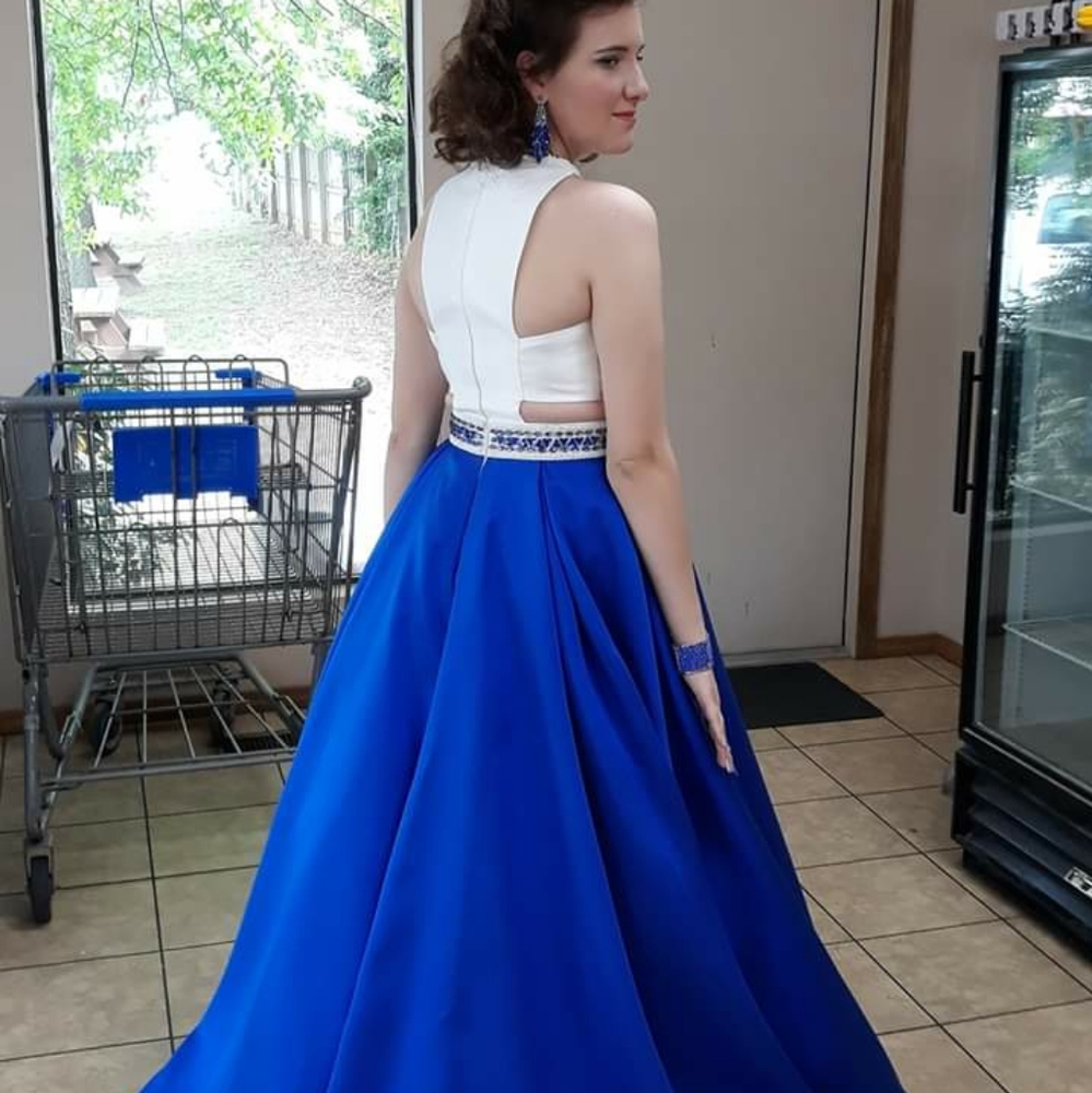 Prom dress and matching jewelry